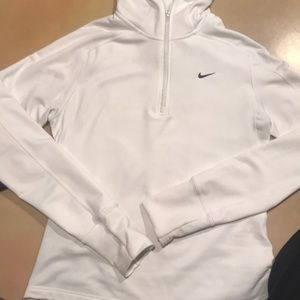 Nike Womens 1/2 zip pullover